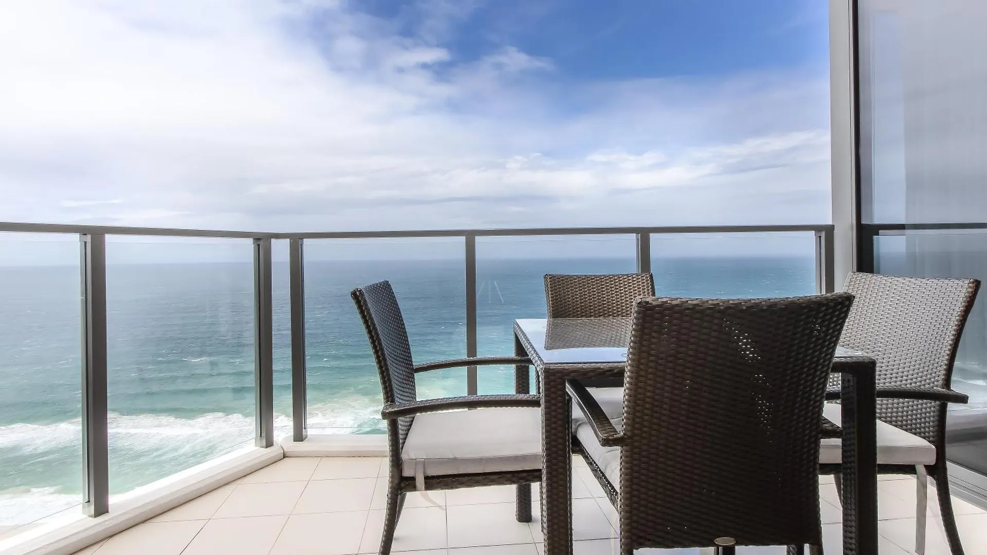 Premium Oceanfront Unit At Rhapsody Surfers Paradise Gold Coast