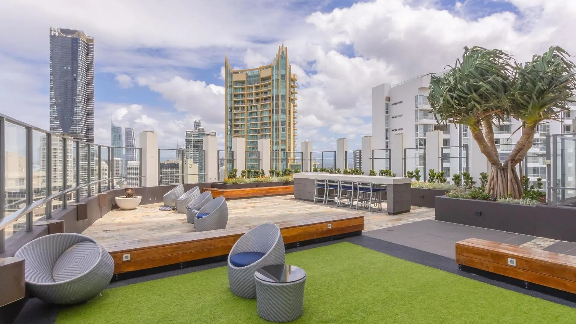 Premium Oceanfront Unit At Rhapsody Surfers Paradise Gold Coast Apartment