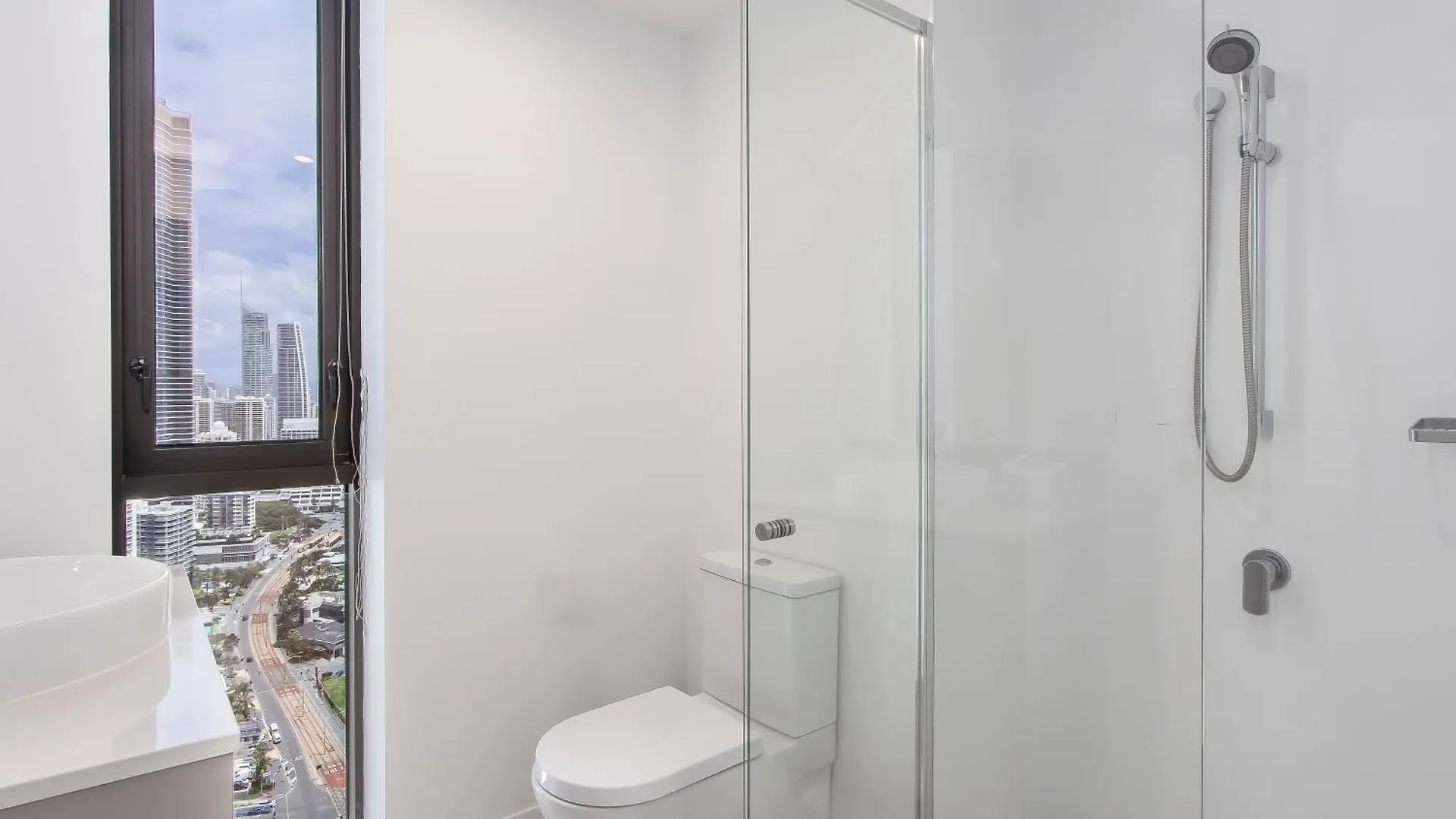 Premium Oceanfront Unit At Rhapsody Surfers Paradise Gold Coast 0*,