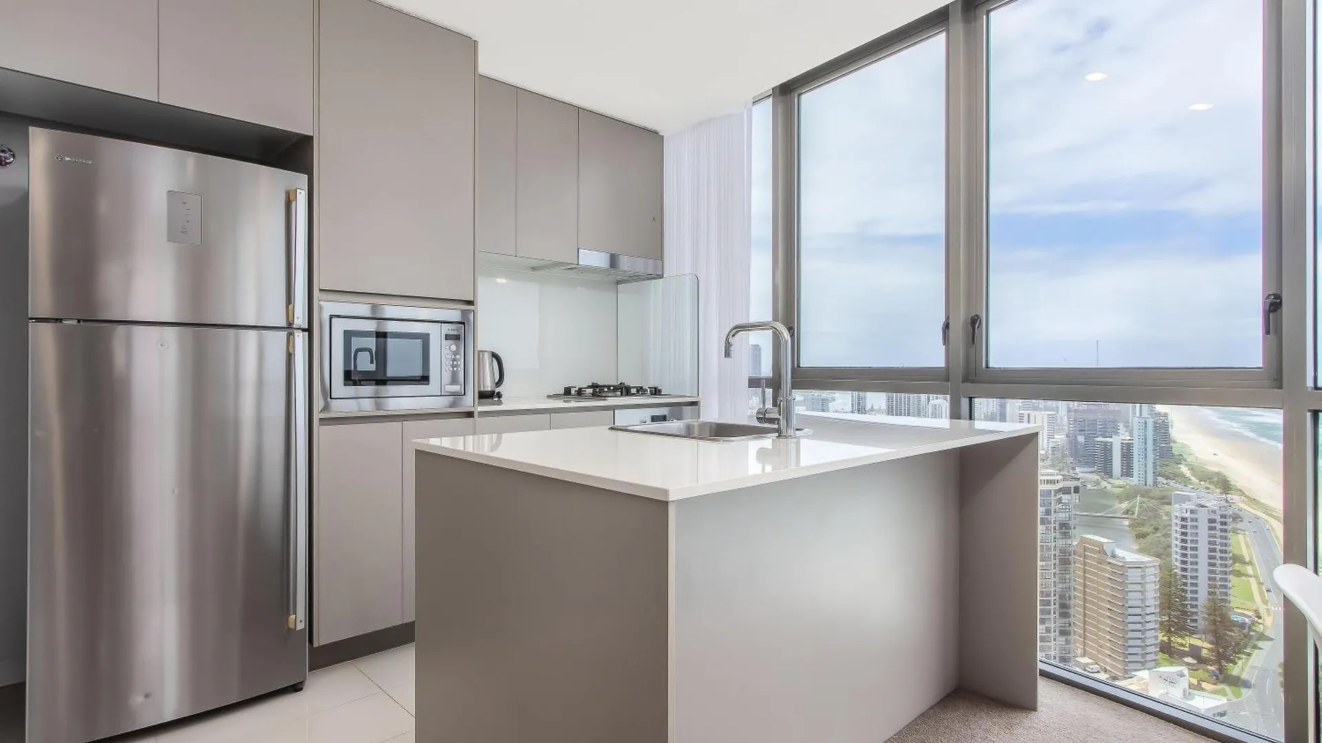 Apartment Premium Oceanfront Unit At Rhapsody Surfers Paradise Gold Coast Australia