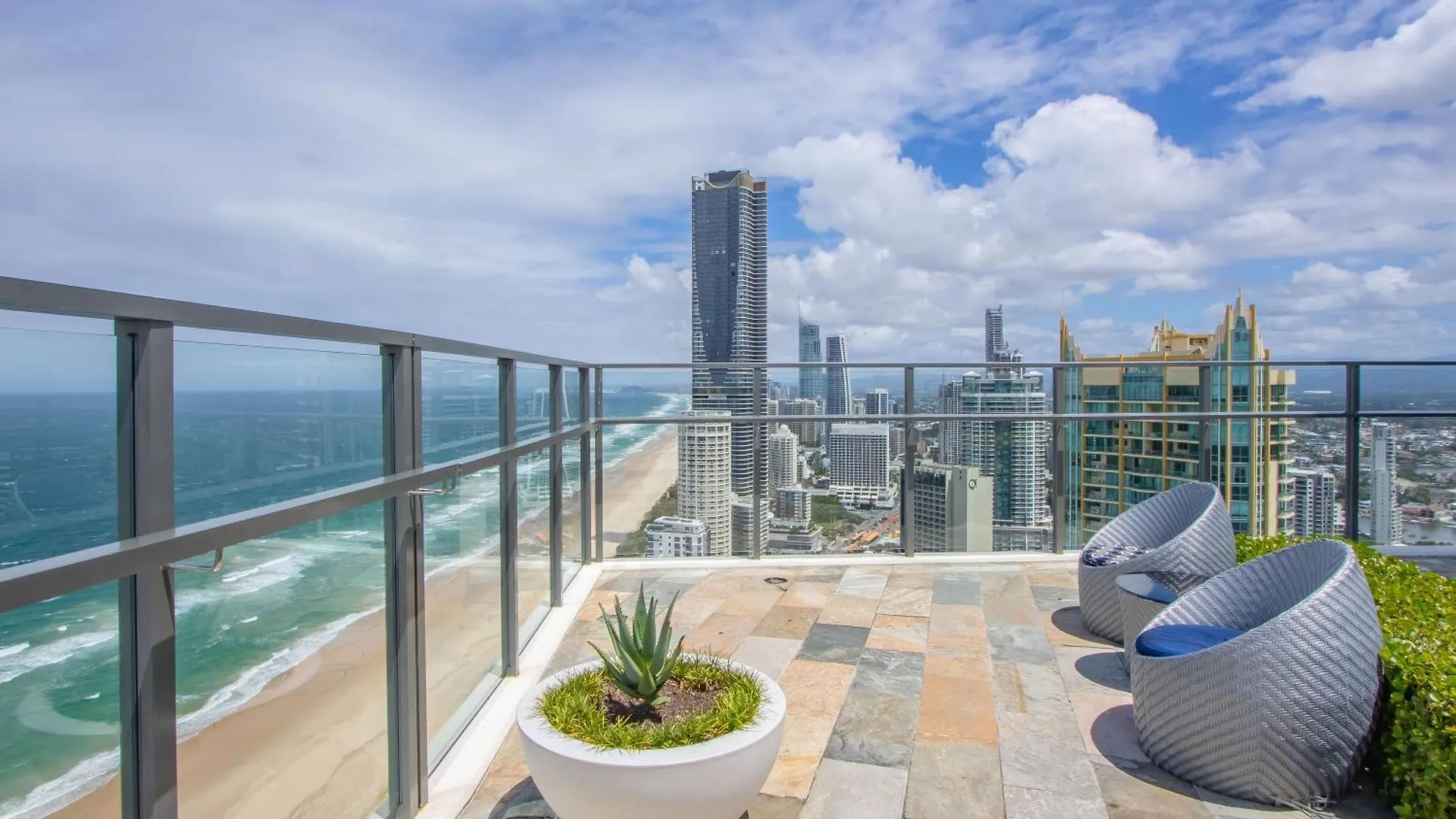 Premium Oceanfront Unit At Rhapsody Surfers Paradise Gold Coast Apartment